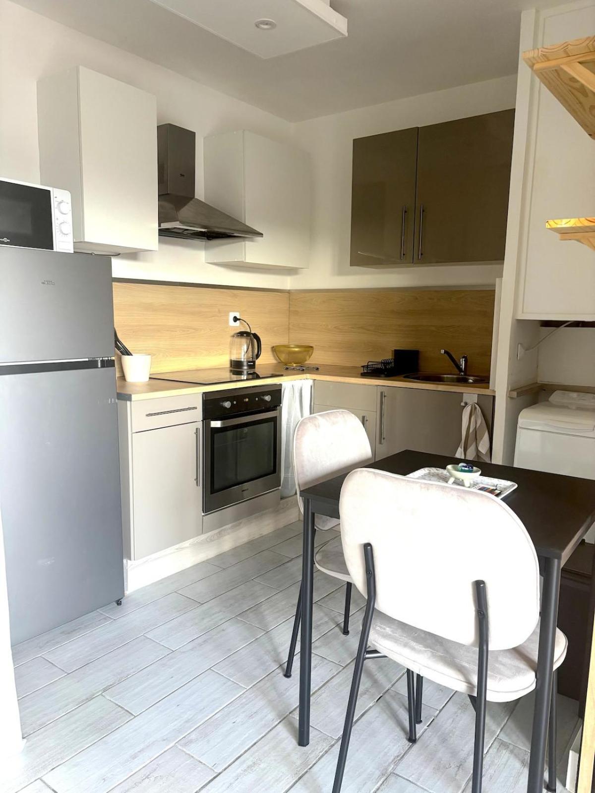 Appartement Joli A 6 Min De La *